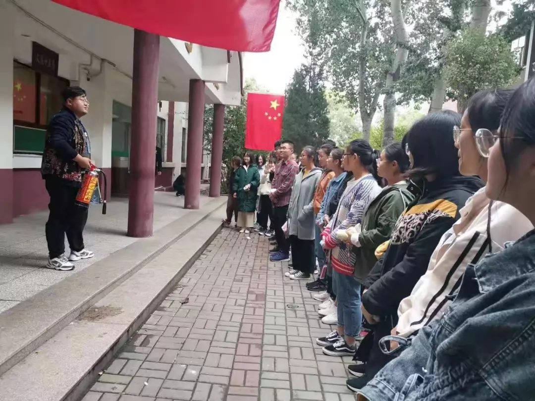 4f36b54ad49047ca89ea0bdb7b05572b.jpg 4f36b54ad49047ca89ea0bdb7b05572b.jpg