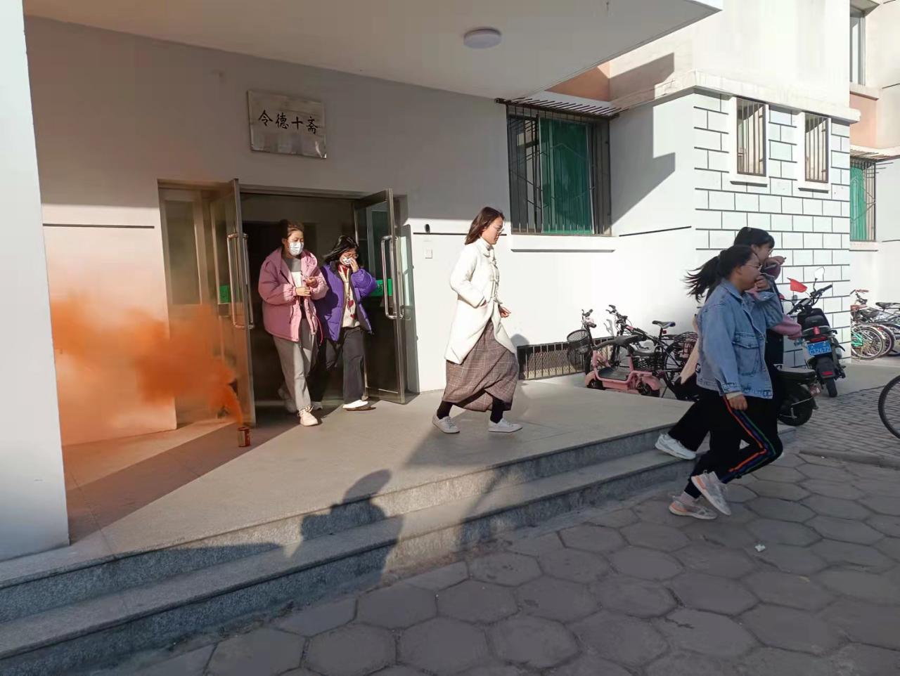 5993ecb83d914b4b9d90ed573cca6618.jpg 5993ecb83d914b4b9d90ed573cca6618.jpg