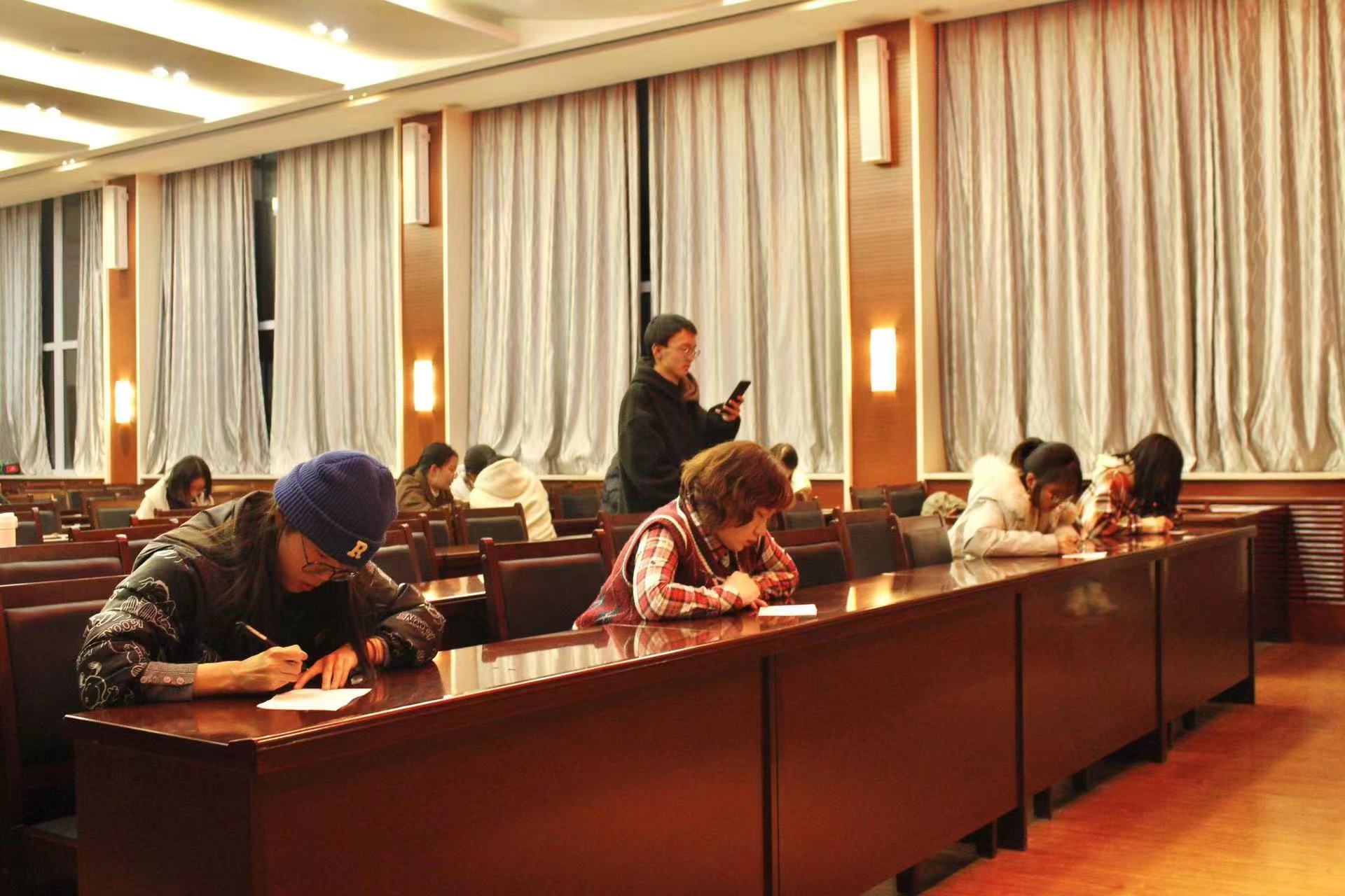 ef7dccbe648547dfbc2a78add26aca87.jpg ef7dccbe648547dfbc2a78add26aca87.jpg