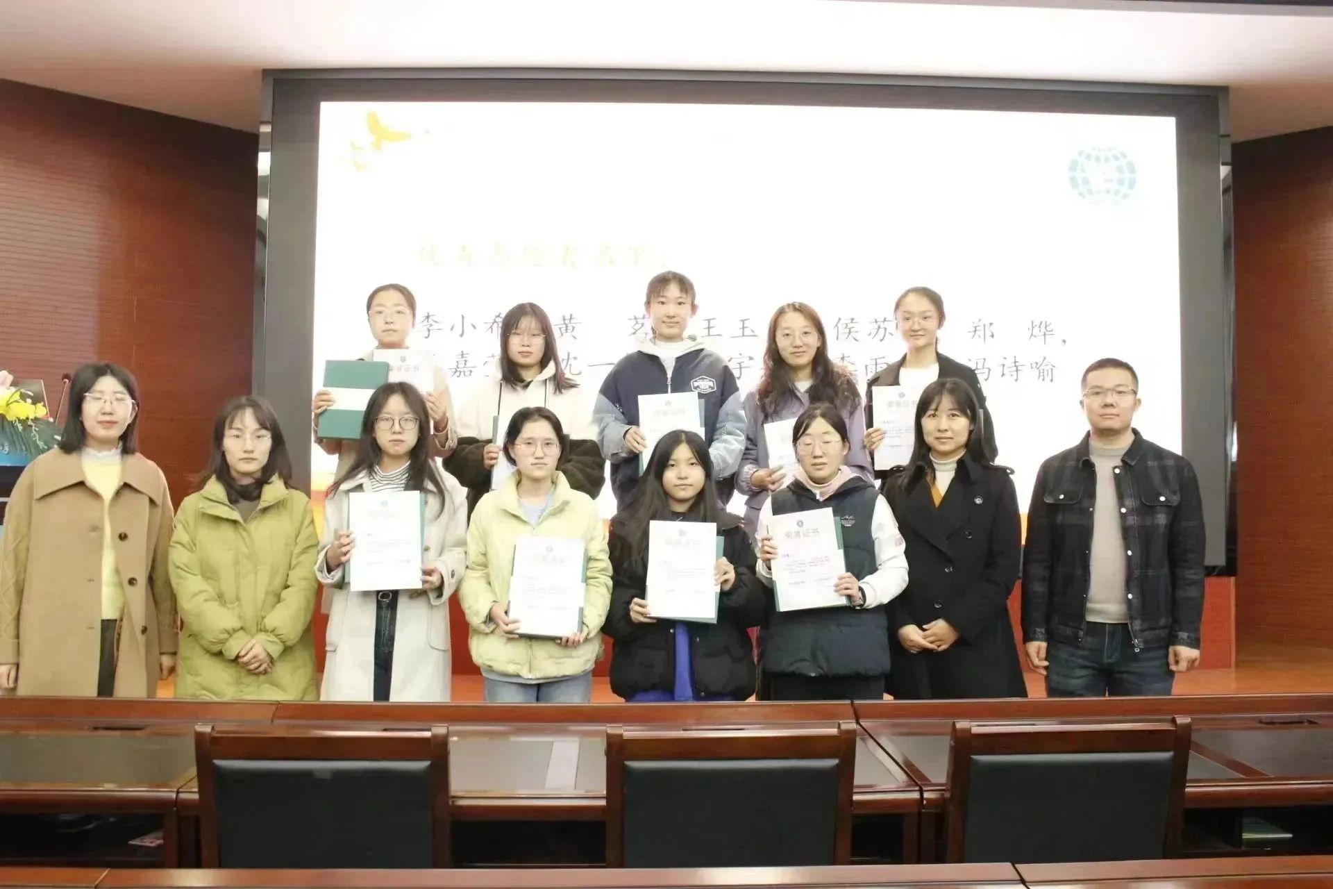 18aabf6715844a85948f0097d1aa8672.jpg 18aabf6715844a85948f0097d1aa8672.jpg