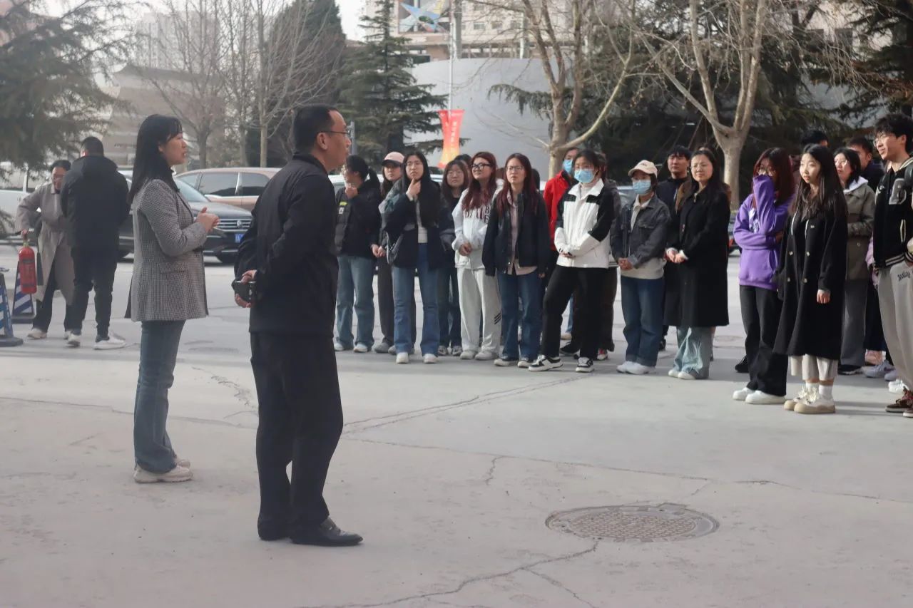 10353bcac4b54f1199e2bb792ce885bc.jpg 10353bcac4b54f1199e2bb792ce885bc.jpg